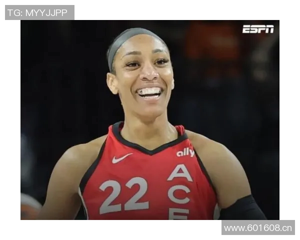 热火祝贺阿贾夺生涯第三冠阿德巴约与其合影庆祝