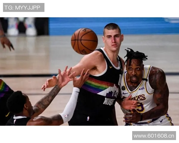 约基奇上半场仅出手一次掘金主帅称对手防守策略让他无需单打独斗 约基奇上半场仅出手一次掘金主帅称对手防守策略让他无需单打独斗