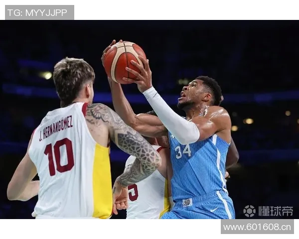 字母哥首节表现出色轻松拿下6分3篮板2助攻展现强大实力 字母哥首节表现出色轻松拿下6分3篮板2助攻展现强大实力