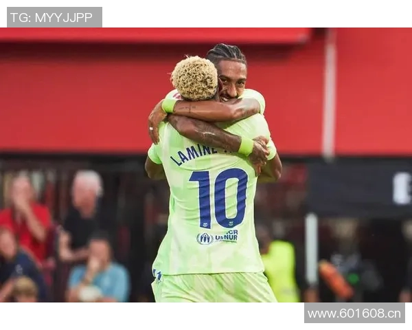 西媒报道孔德今日训练归队拉菲尼亚莱万奥尔莫等人缺席