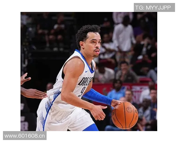 弗拉格12月表现惊艳圆梦月最佳新秀场均24分6板4助效率超高