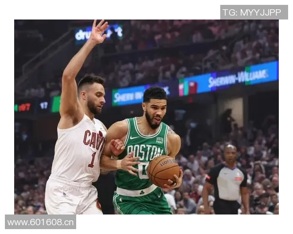 阿特金森谈梅里尔受伤情况需进一步观察莫布里撞击髋部影响