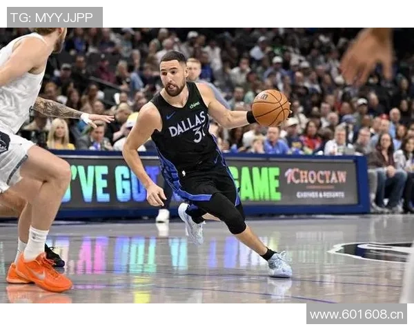 寒冰射手克莱替补出场17分钟全场失准三分球五投皆失未能得分 寒冰射手克莱替补出场17分钟全场失准三分球五投皆失未能得分